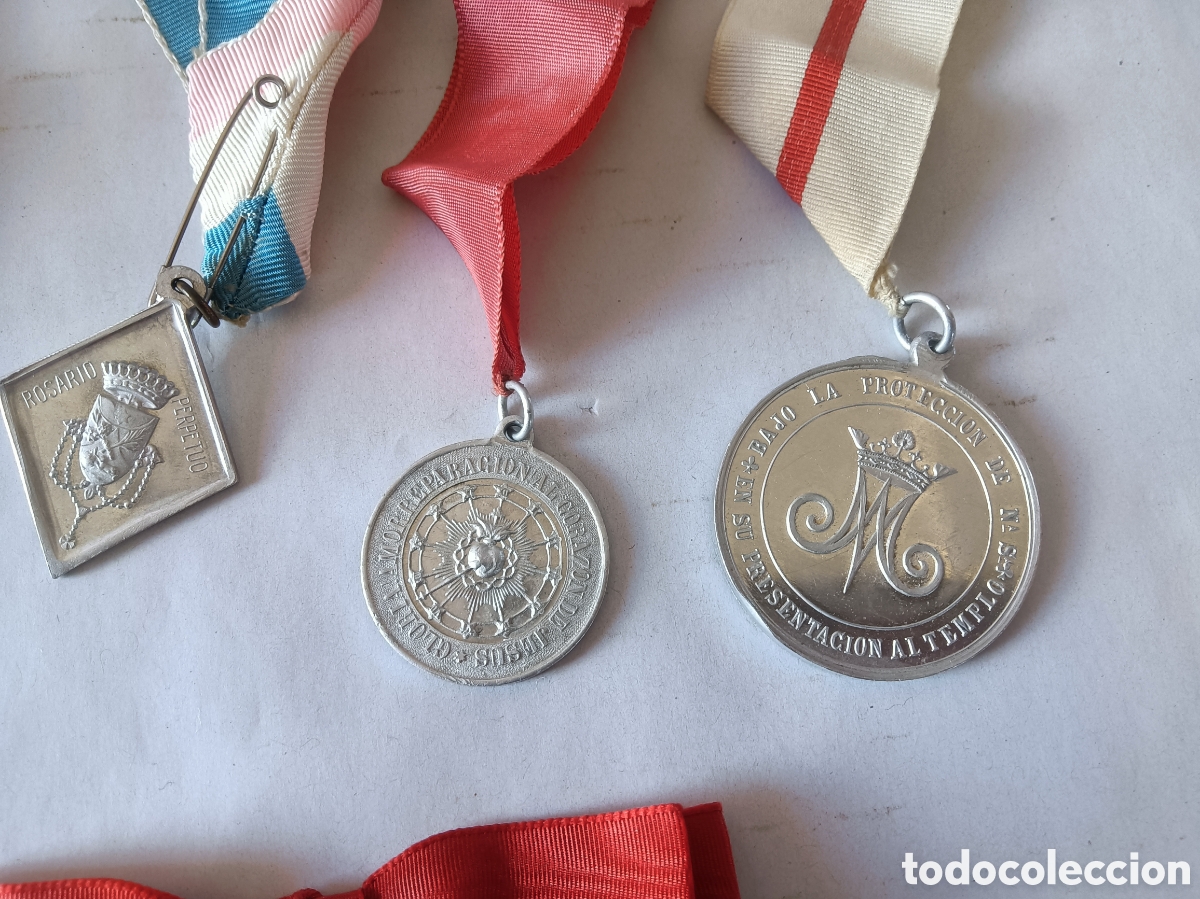 Antig&uuml;edades: Lote de medallas religiosas - Foto 9