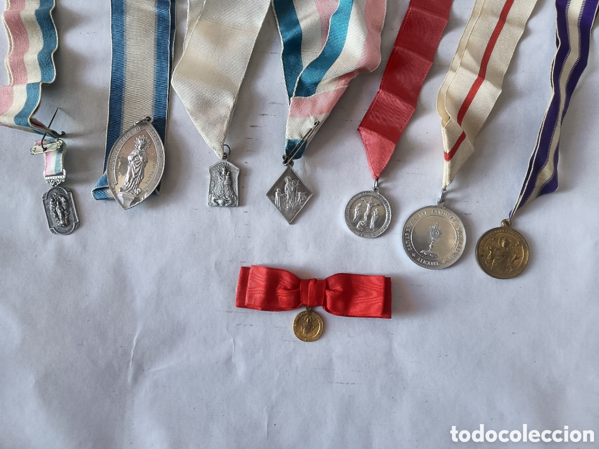 Antig&uuml;edades: Lote de medallas religiosas - Foto 1