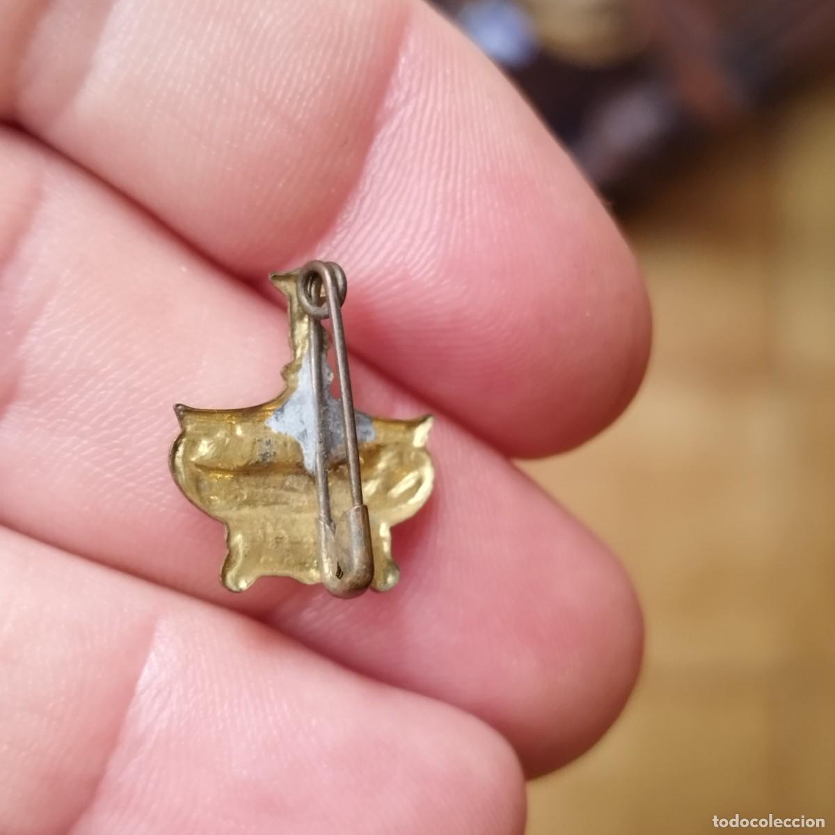 Antig&uuml;edades: Medalla Religiosa Virgen de Agosto - - Foto 3
