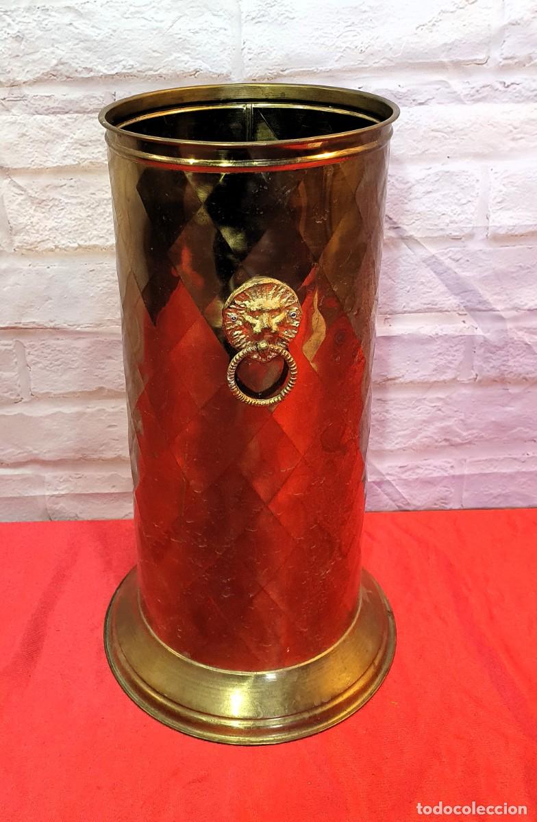 Antig&uuml;edades: Paraguero de laton y bronce - Foto 1