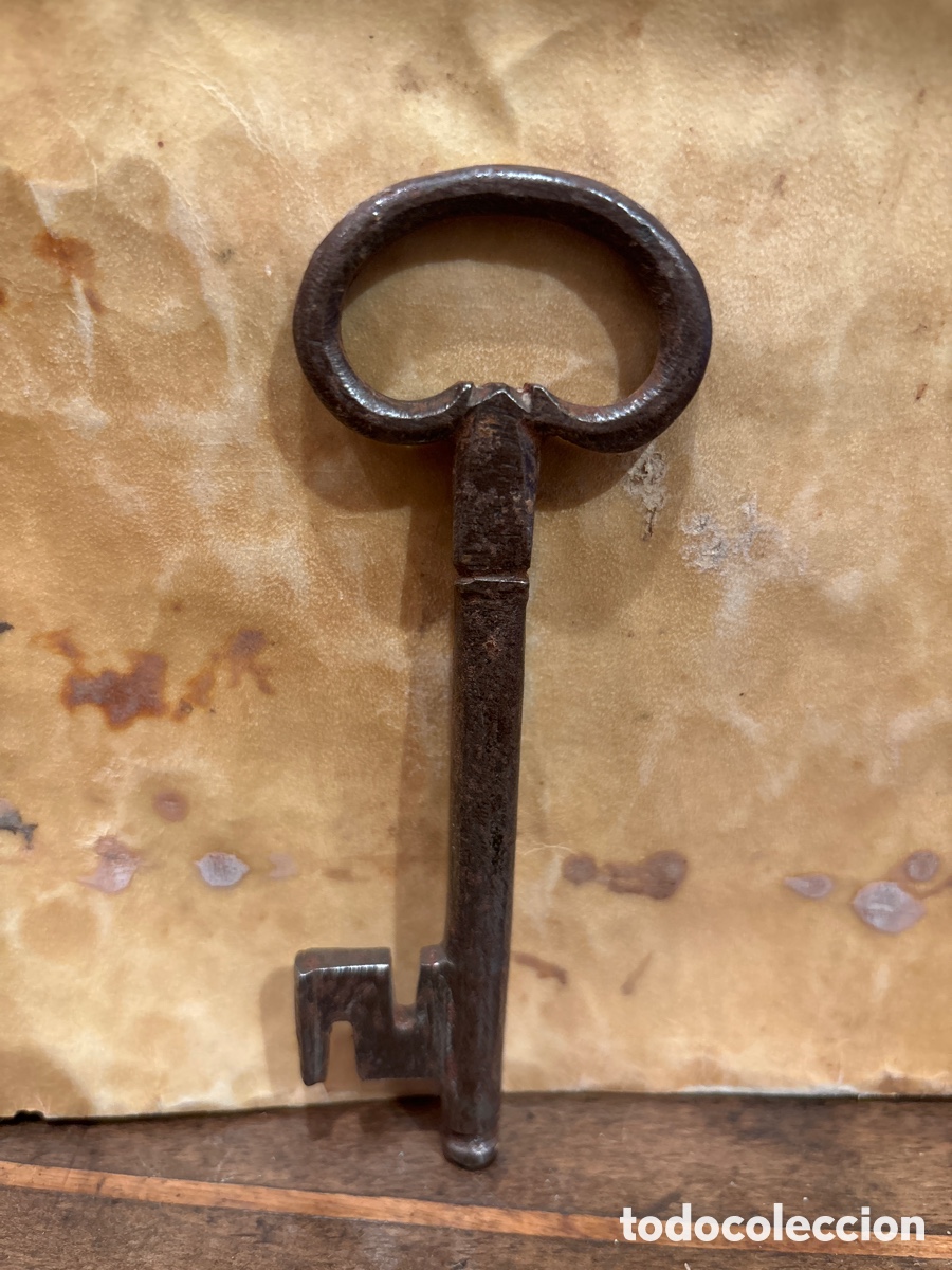 Antig&uuml;edades: Llave de forja siglo XVII - Foto 2