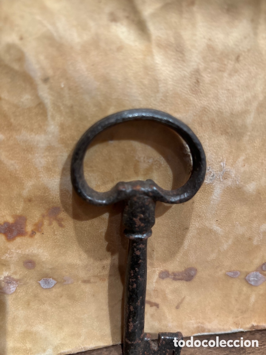 Antig&uuml;edades: Llave de forja siglo XVII - Foto 2