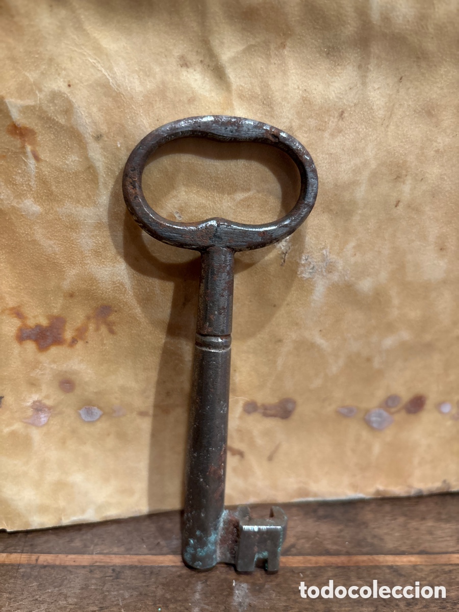 Antig&uuml;edades: Llave de forja siglo XVII - Foto 1