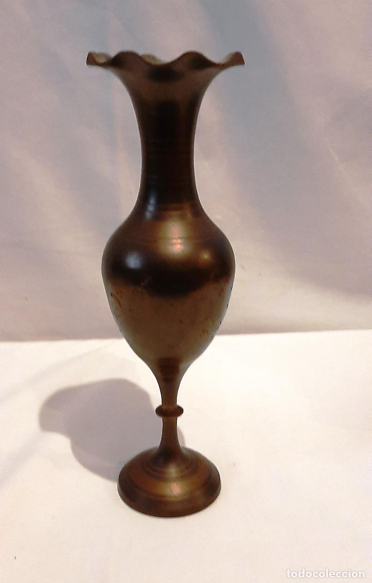 Antig&uuml;edades: Jarr&oacute;n de bronce labrado - Foto 1