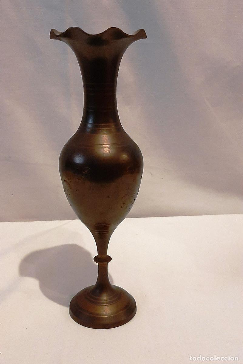 Antig&uuml;edades: Jarr&oacute;n de bronce labrado - Foto 2