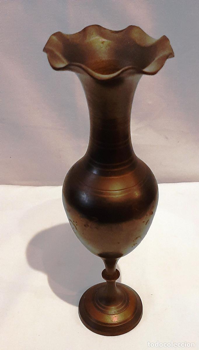 Antig&uuml;edades: Jarr&oacute;n de bronce labrado - Foto 3
