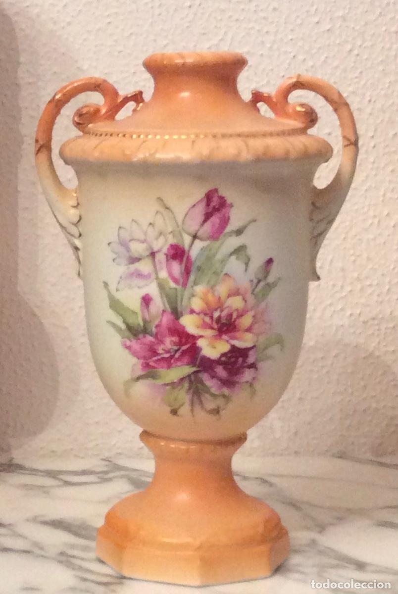 Antig&uuml;edades: ANTIGUO FLORERO DE PORCELANA - Foto 2
