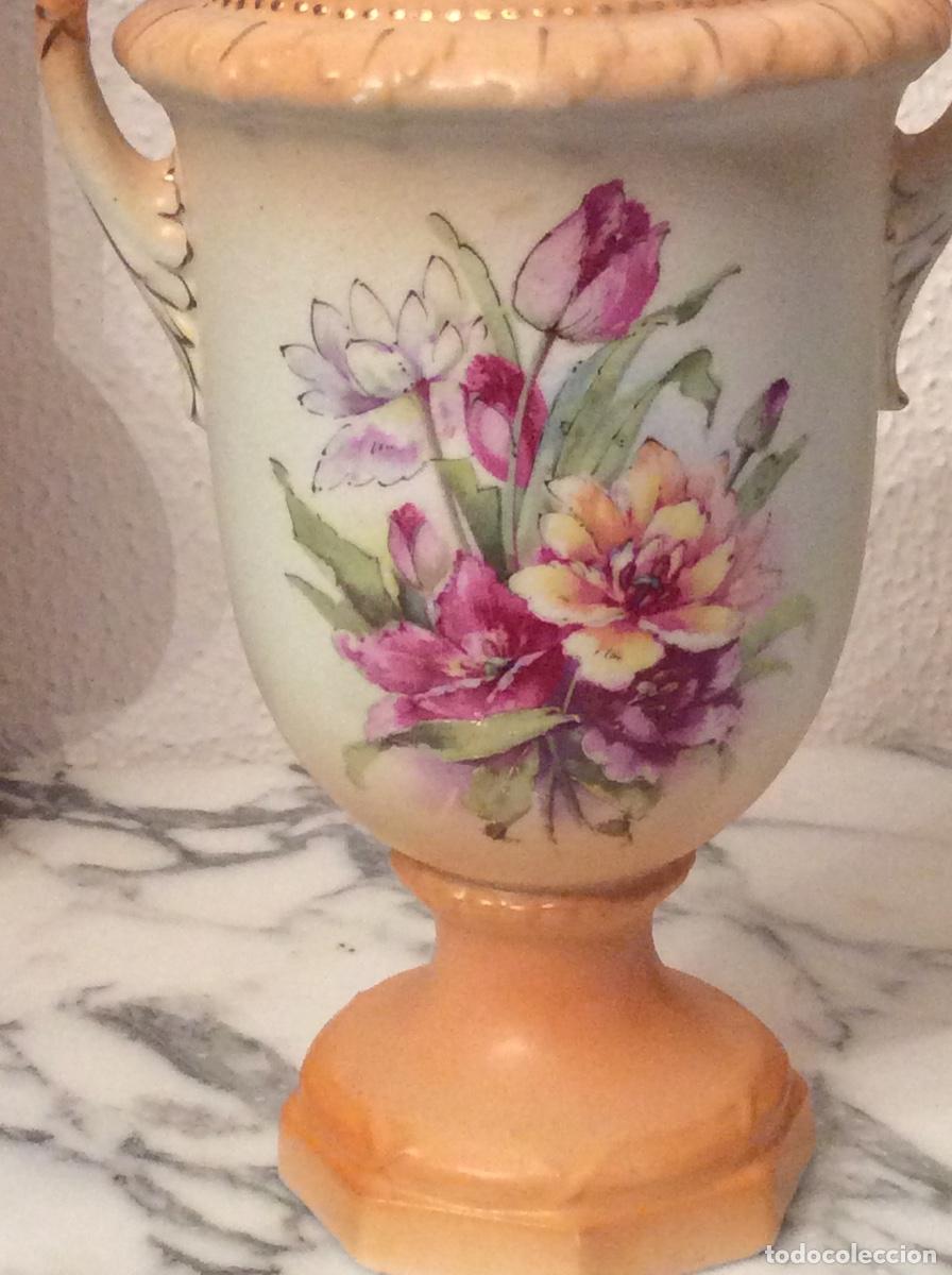 Antig&uuml;edades: ANTIGUO FLORERO DE PORCELANA - Foto 5
