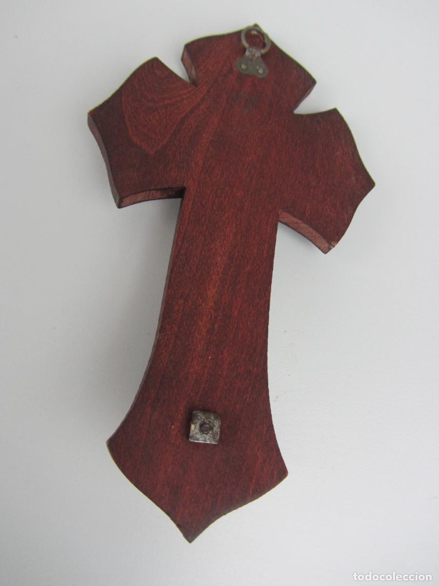Antig&uuml;edades: Benditera madera y metal 18cm - Foto 4