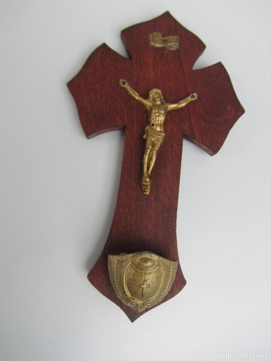 Antig&uuml;edades: Benditera madera y metal 18cm - Foto 5