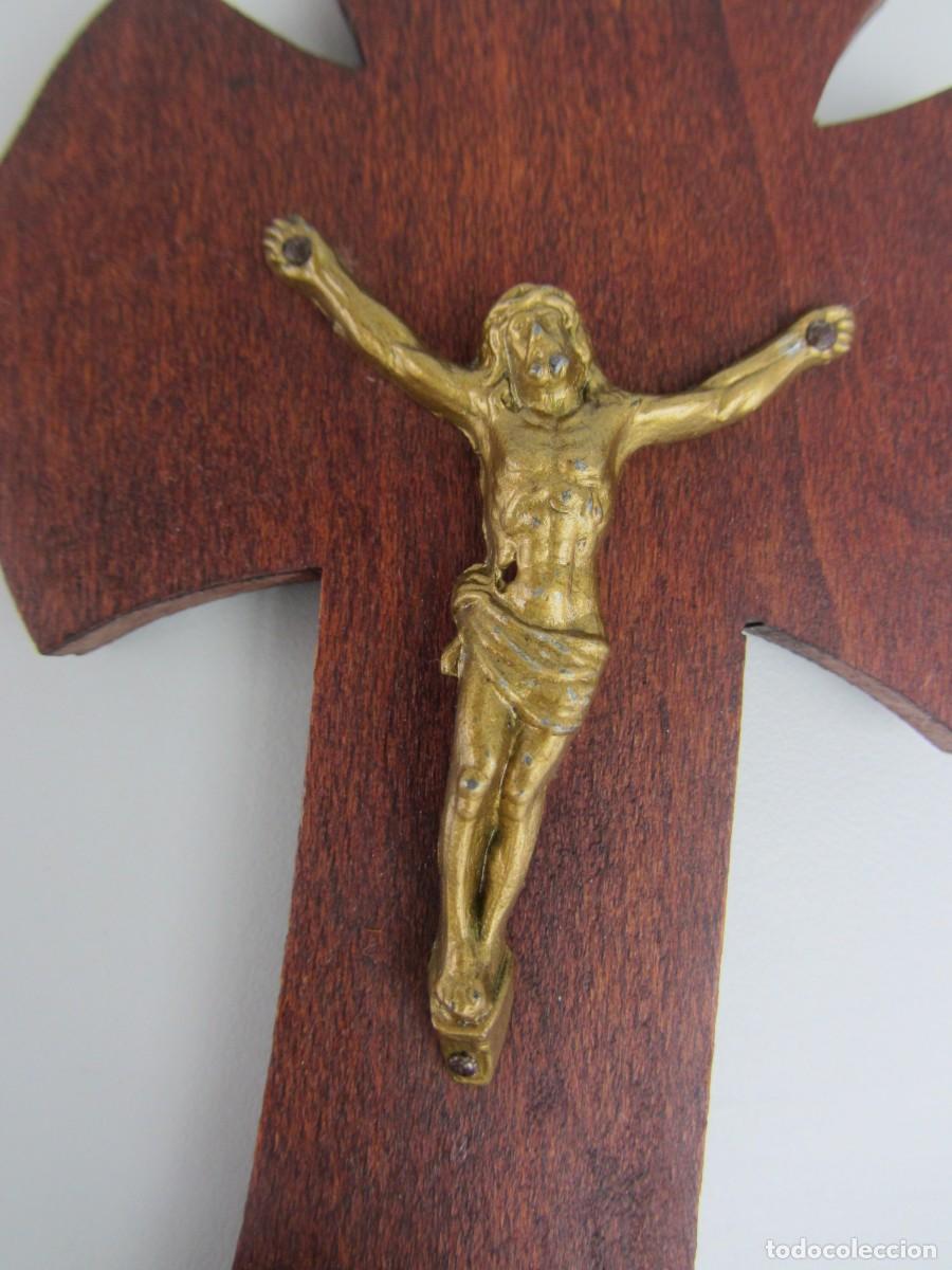 Antig&uuml;edades: Benditera madera y metal 18cm - Foto 7
