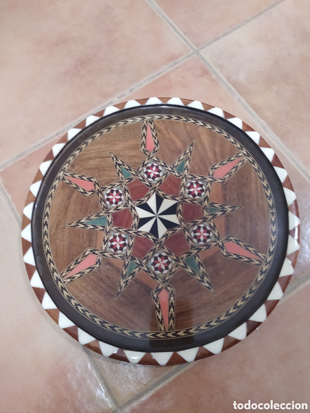 Antig&uuml;edades: bandeja de taracea granadina grande - Foto 2