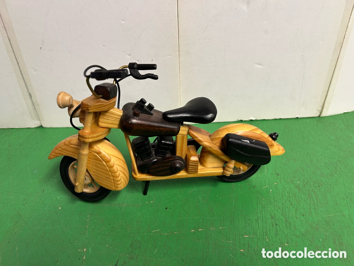 Antig&uuml;edades: MOTO DE MADERA DECORACI&Oacute;N - Foto 1