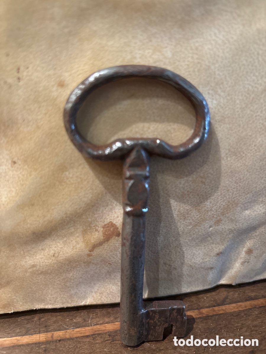 Antig&uuml;edades: Llave de forja siglo XVII - Foto 3