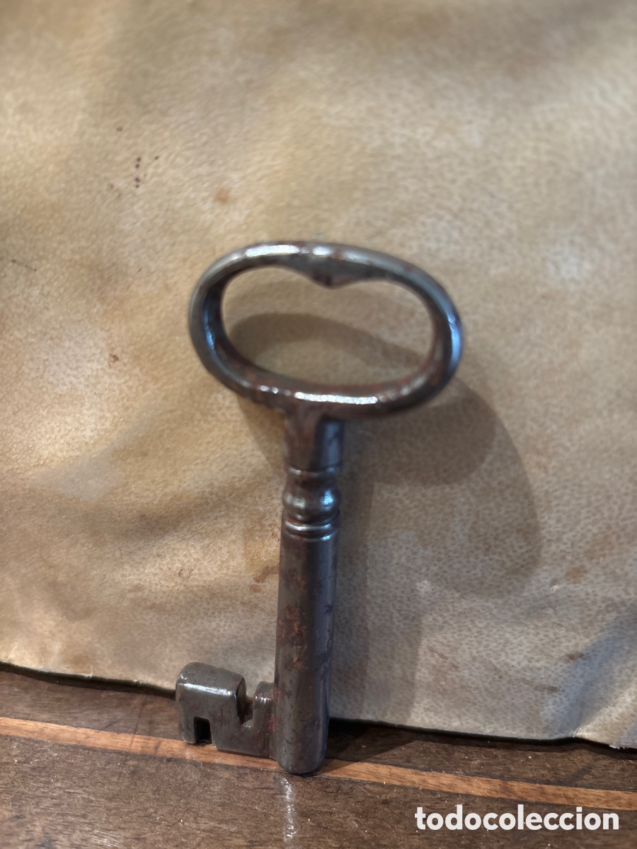 Antig&uuml;edades: Llave de forja siglo XVII - Foto 2