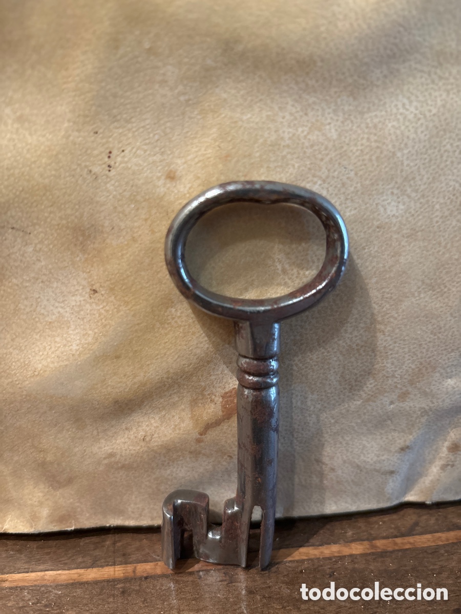 Antig&uuml;edades: Llave de forja siglo XVII - Foto 2