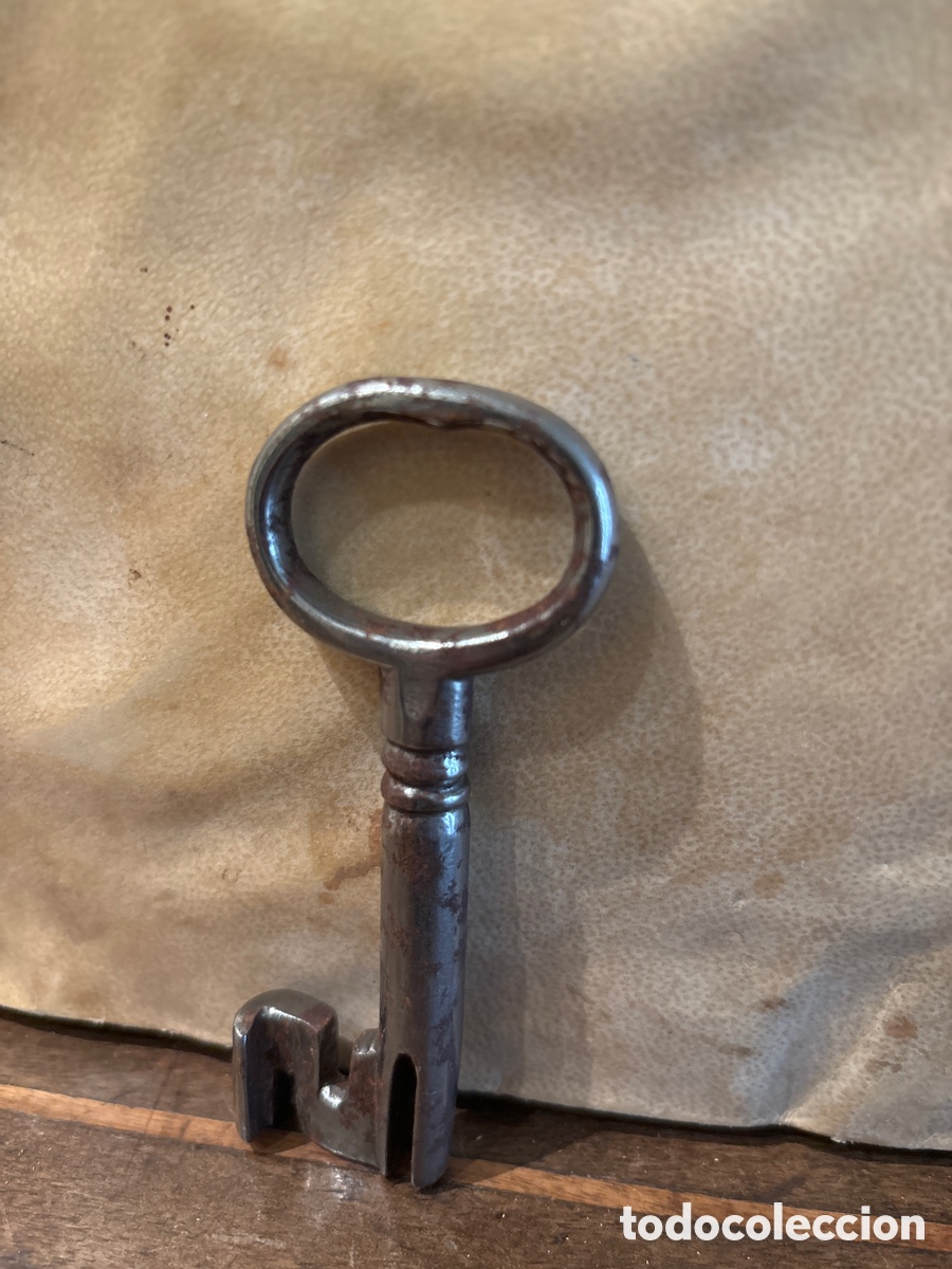 Antig&uuml;edades: Llave de forja siglo XVII - Foto 3
