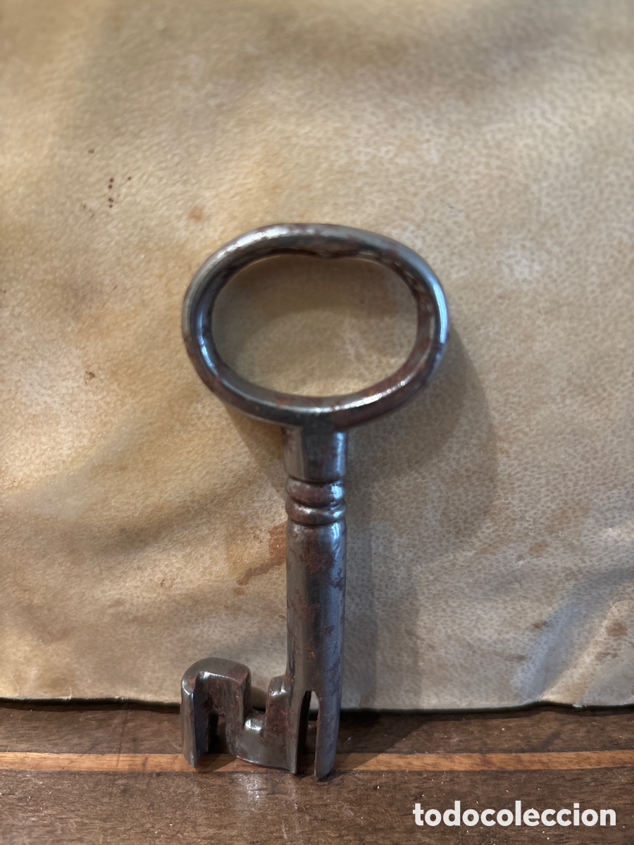 Antig&uuml;edades: Llave de forja siglo XVII - Foto 1