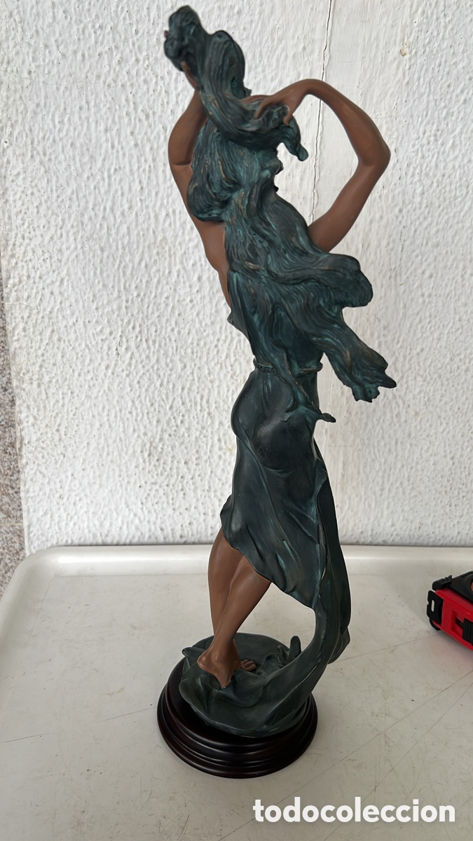 Antig&uuml;edades: FIGURA DAMA PELO AL VIENTO - Foto 5