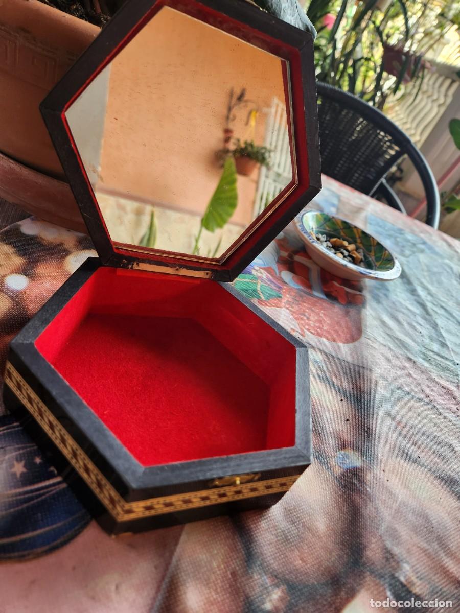 Antig&uuml;edades: Caja taracea - Foto 3