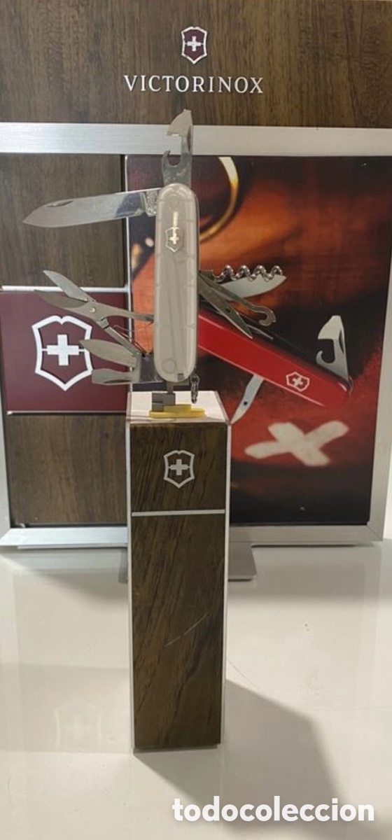 Antig&uuml;edades: Expositor Victorinox - Foto 2