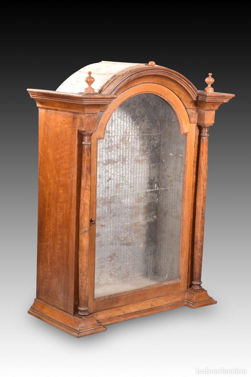 Antig&uuml;edades: Capilla. Madera de caoba. Siglo XIX. - Foto 3