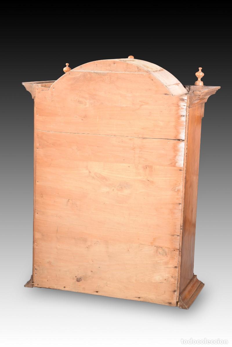 Antig&uuml;edades: Capilla. Madera de caoba. Siglo XIX. - Foto 4