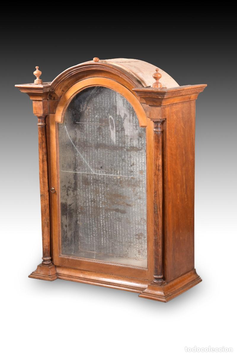 Antig&uuml;edades: Capilla. Madera de caoba. Siglo XIX. - Foto 1