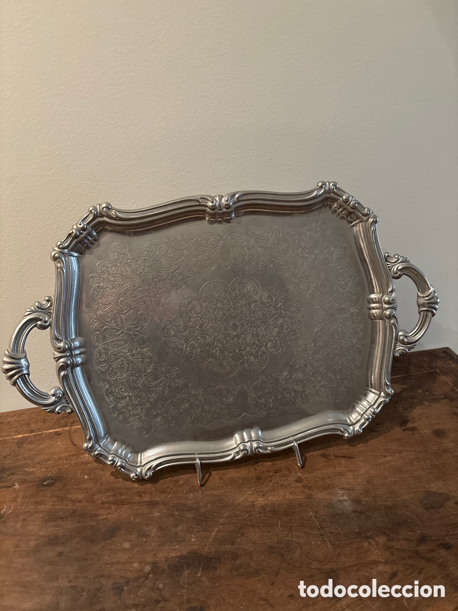 Antig&uuml;edades: Bandeja de metal plateado - Foto 1