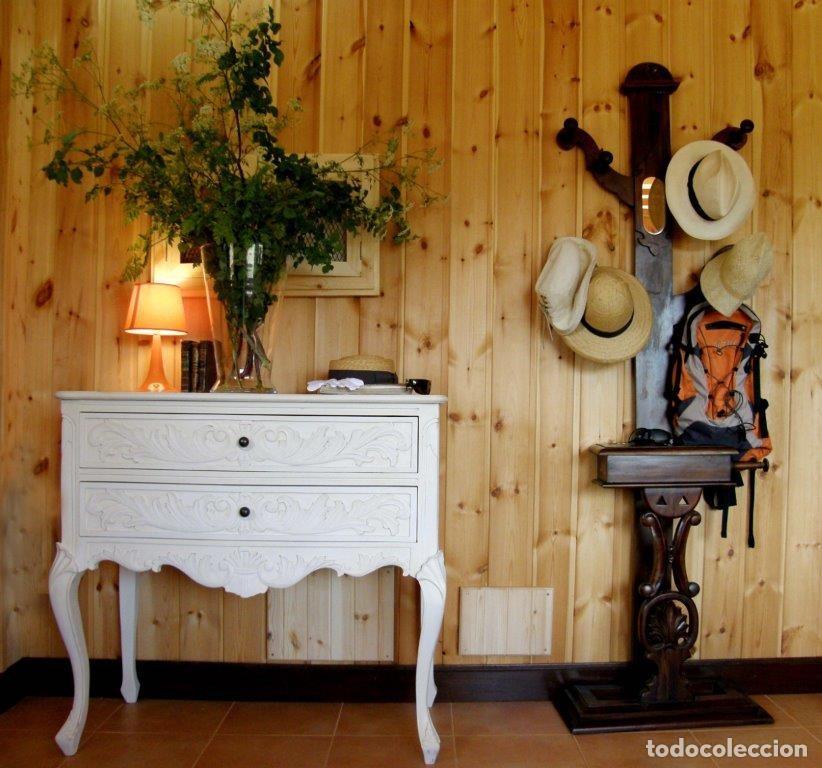 Antig&uuml;edades: C&oacute;moda consola - Foto 1