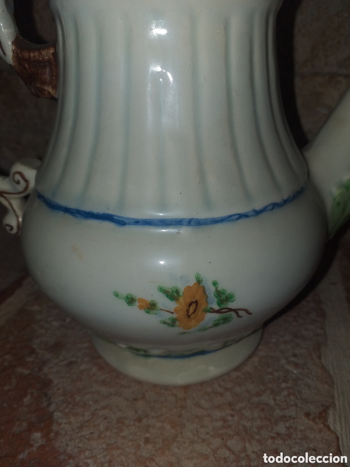 Antig&uuml;edades: Tetera porcelana y jarrita - Foto 3