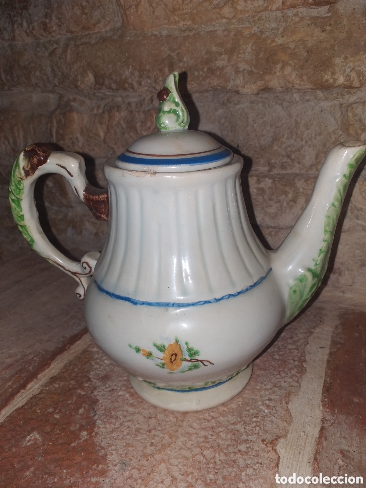 Antig&uuml;edades: Tetera porcelana y jarrita - Foto 2