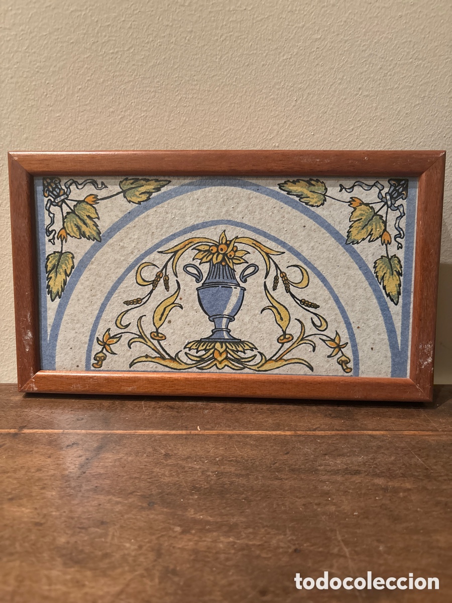 Antig&uuml;edades: Azulejo siglo XX - Foto 1