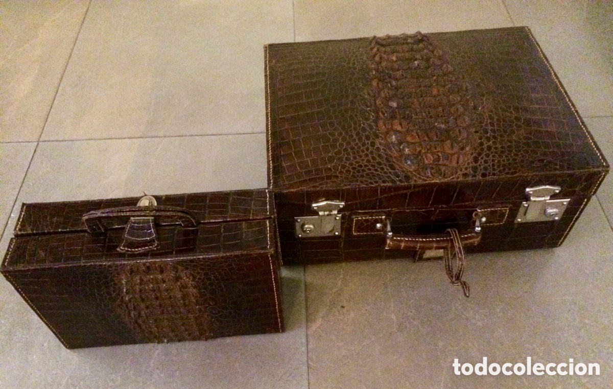 Antig&uuml;edades: 2 Maletines necesaire cocodrilo - Foto 1