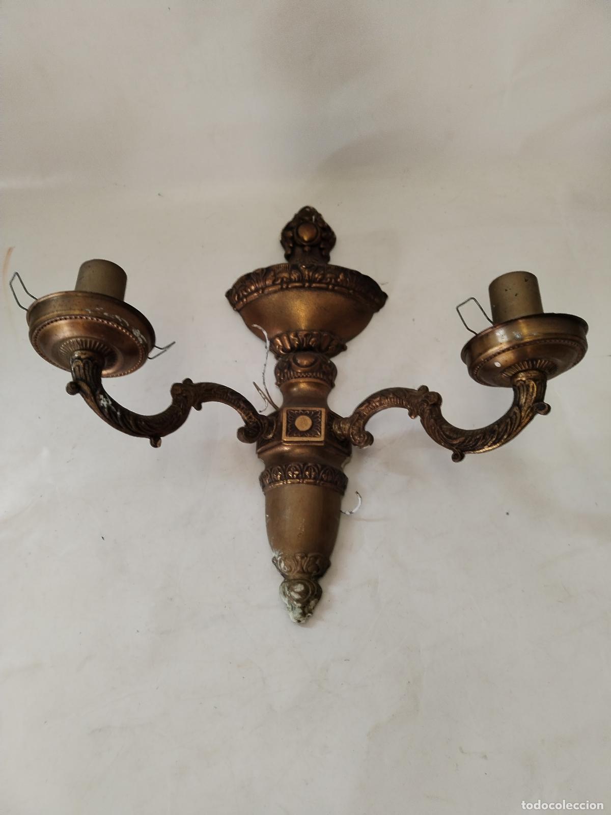 Antig&uuml;edades: aplique candelabro de bronce - Foto 1