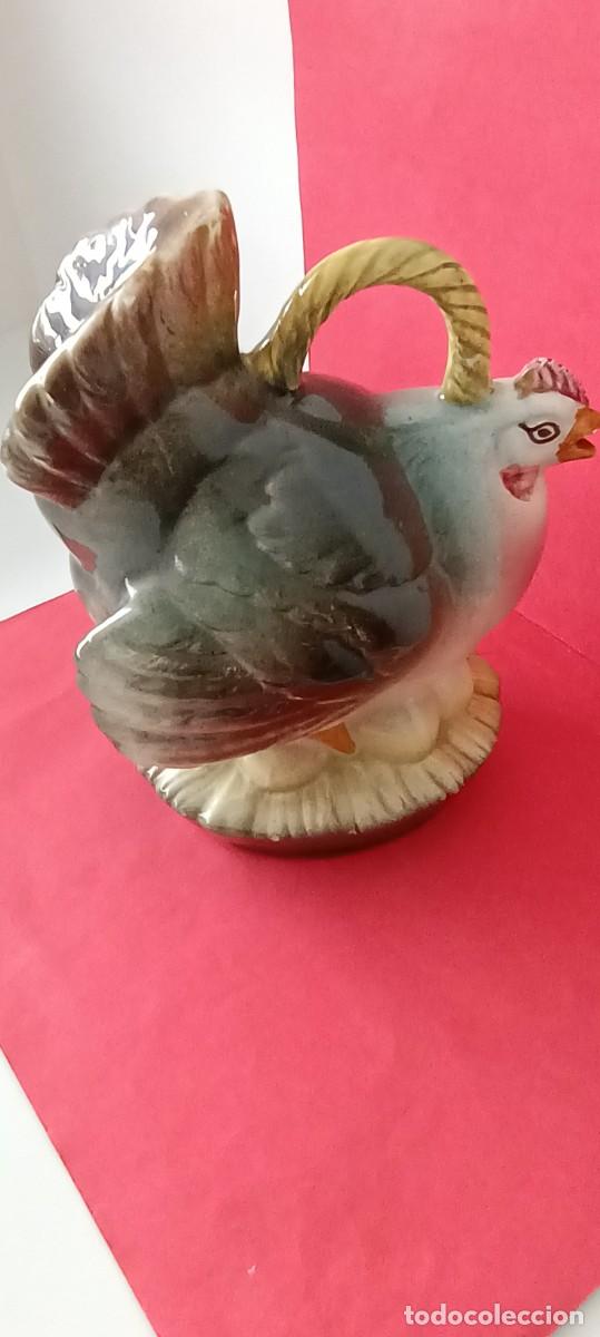 Antig&uuml;edades: Botijo con forma de gallina con huevos - Foto 12