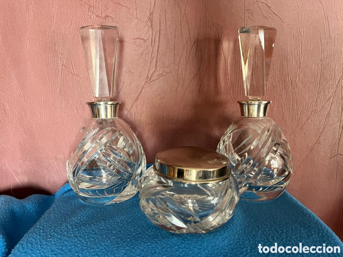 Antig&uuml;edades: 3 piezas tocador talladas - Foto 1
