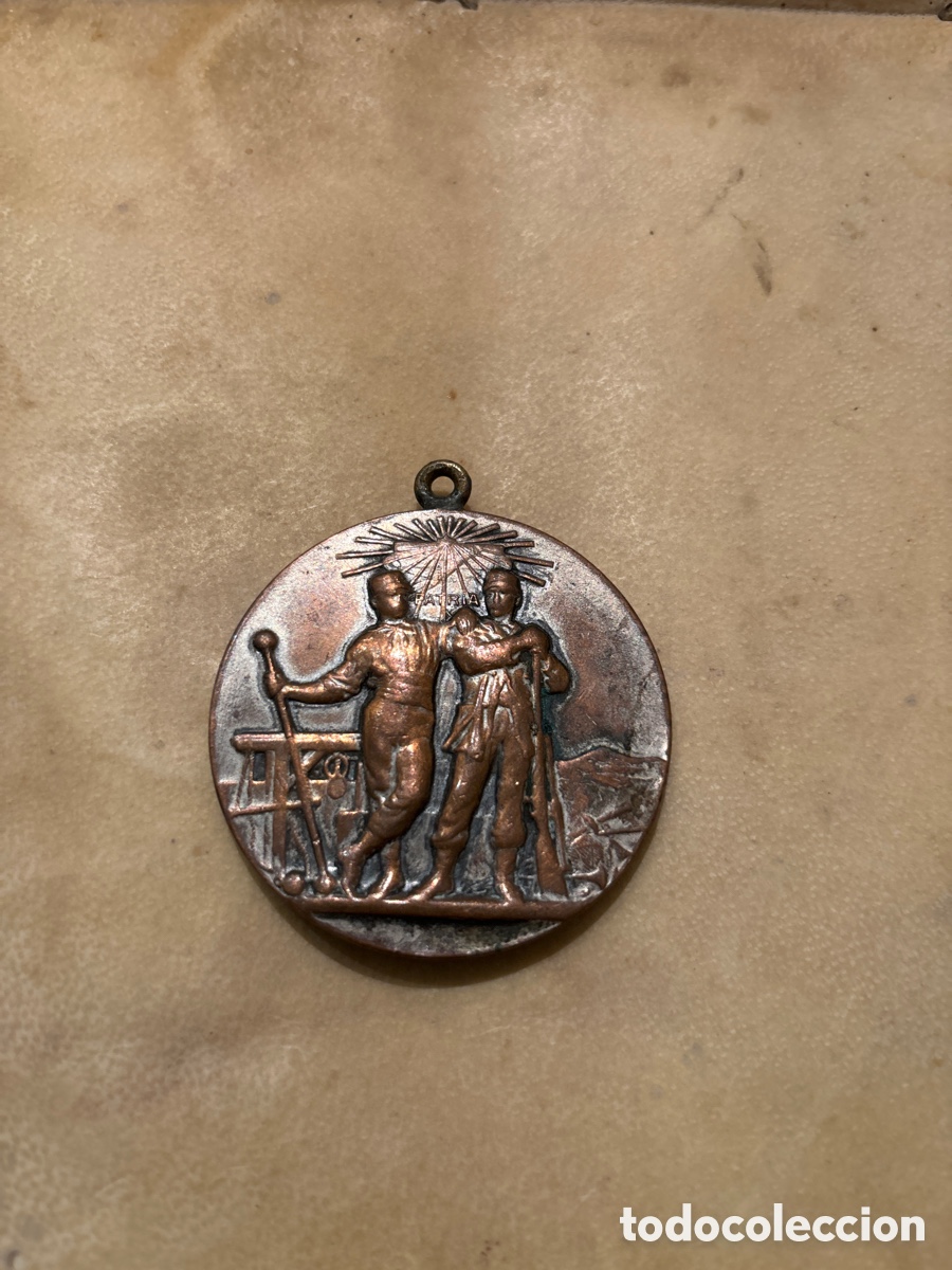 Antig&uuml;edades: Medalla francesa - Foto 1