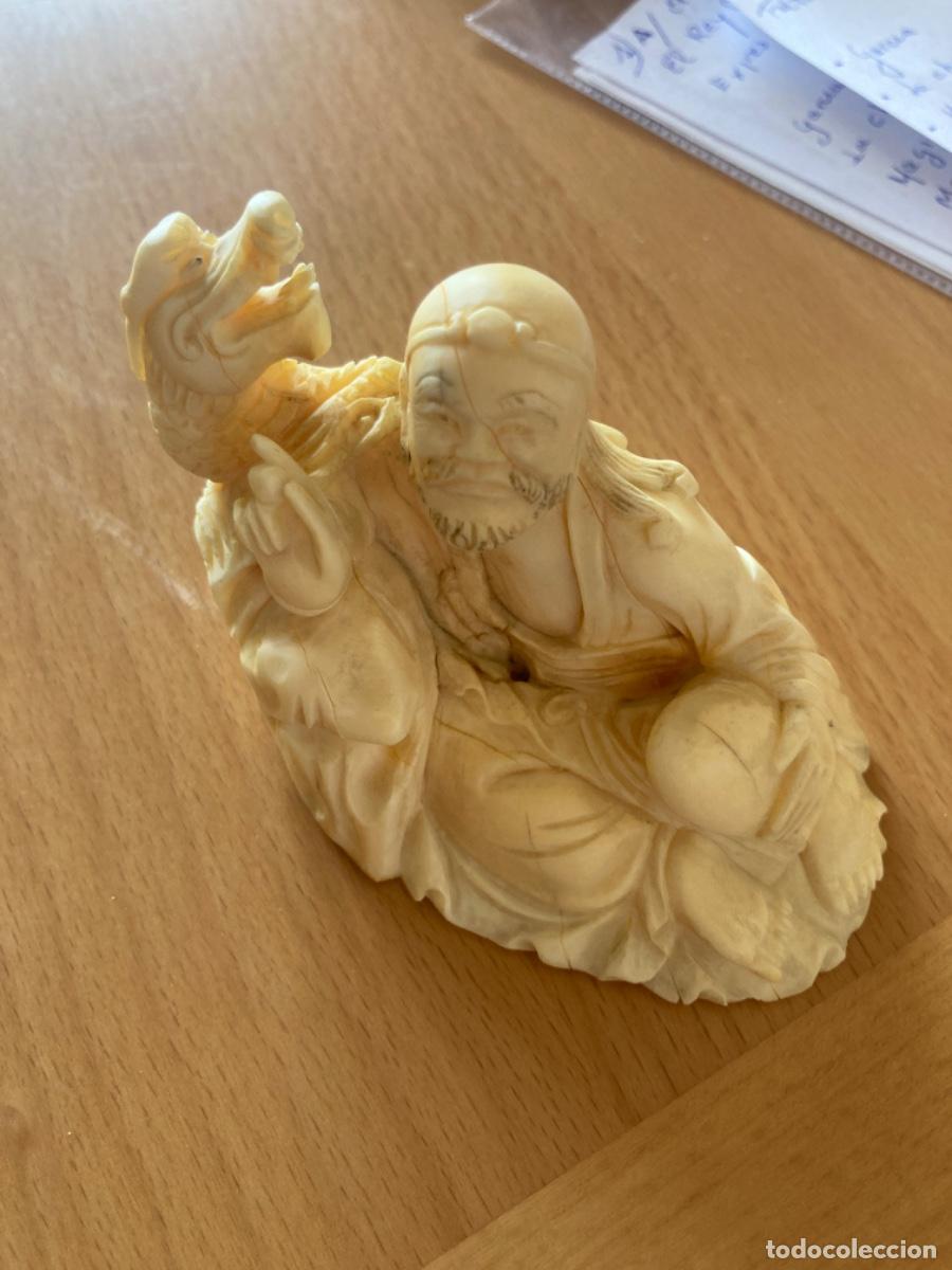 Antig&uuml;edades: Figura marfil a&ntilde;os 60 chino con drag&oacute;n