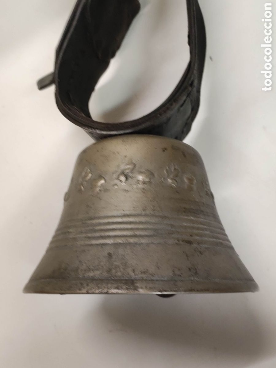 Antig&uuml;edades: Antiguo gran cencerro campana - Foto 4