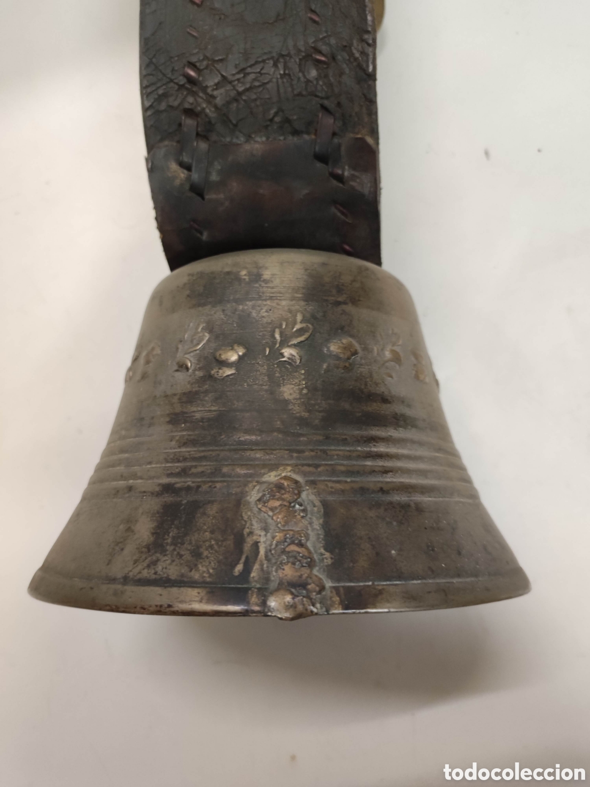 Antig&uuml;edades: Antiguo gran cencerro campana - Foto 5