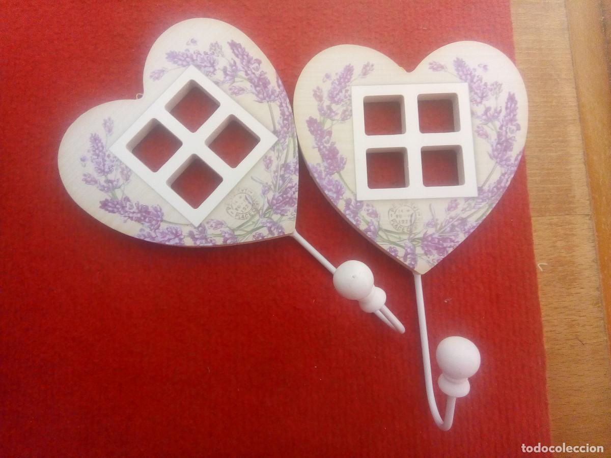 Antig&uuml;edades: PERCHAS DECORADAS MADERA Y ACERO - Foto 1