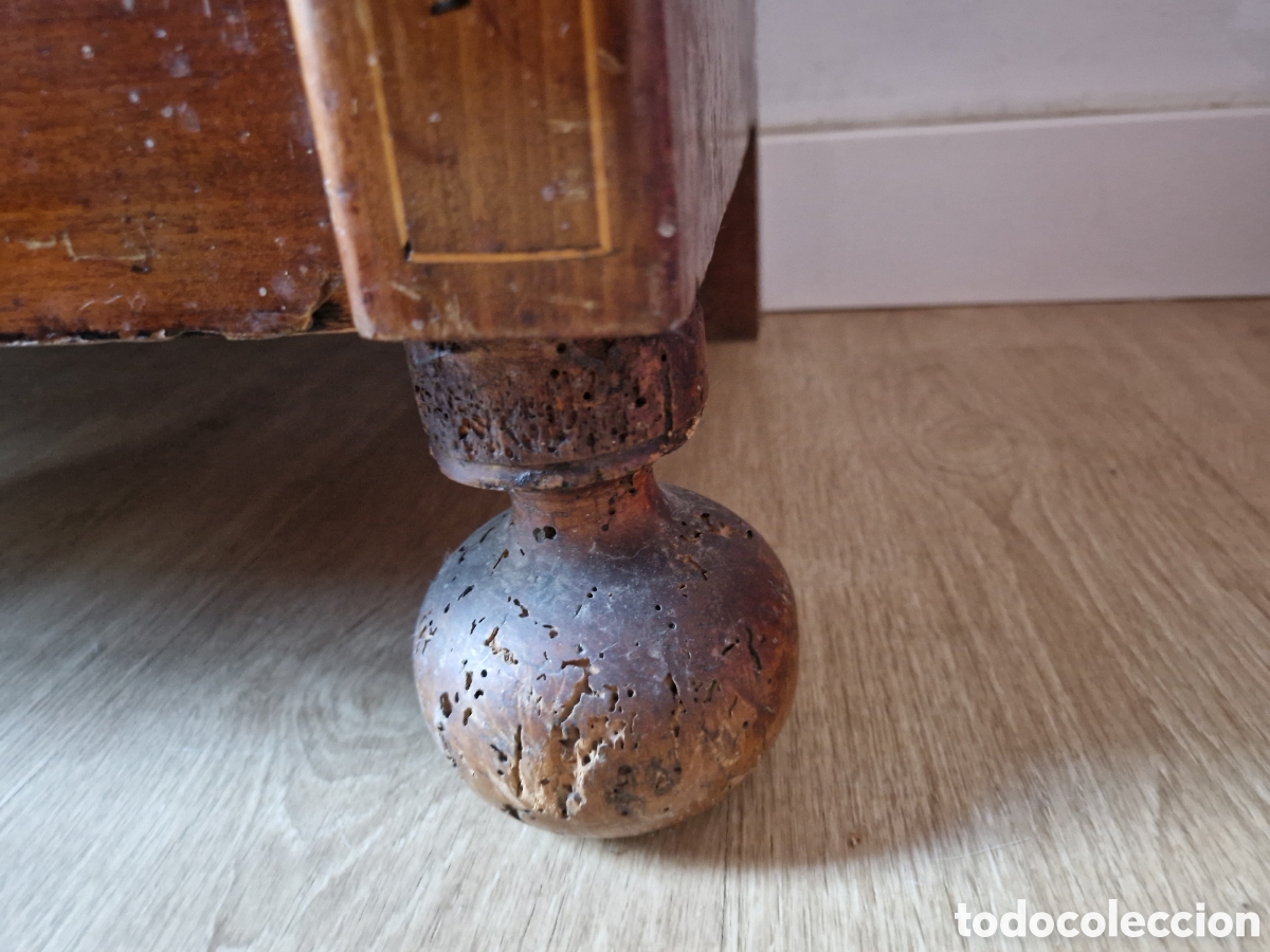 Antig&uuml;edades: Comoda isabelina - Foto 5