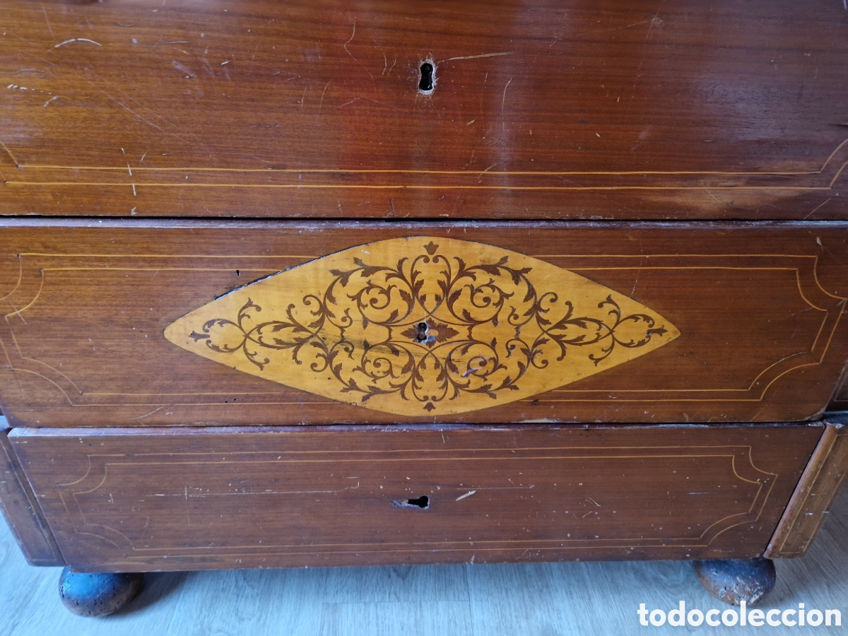 Antig&uuml;edades: Comoda isabelina - Foto 1