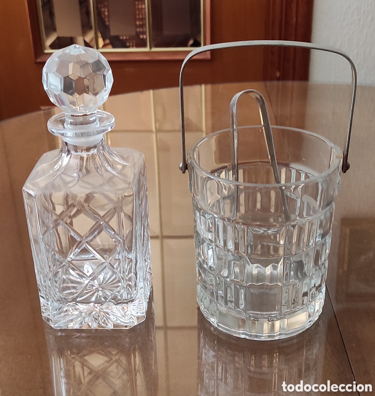 Antig&uuml;edades: Botella decantadora whisky de cristal y cubitera - Foto 1