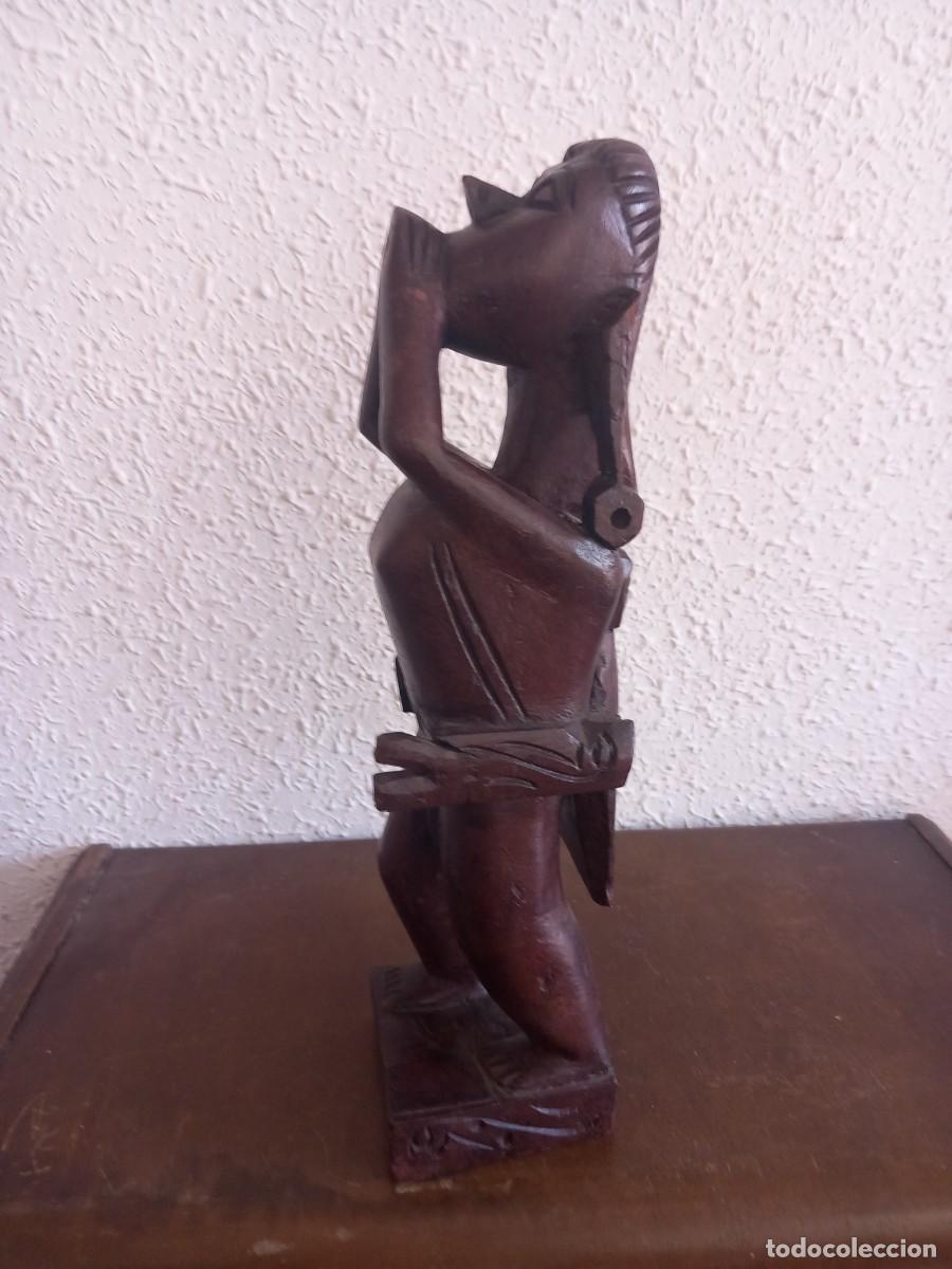 Antig&uuml;edades: BONITA TALLA DE MADERA - Foto 1