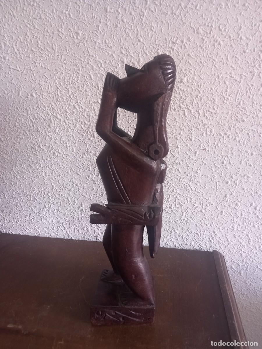 Antig&uuml;edades: BONITA TALLA DE MADERA - Foto 2