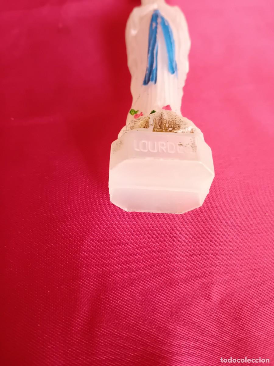 Antig&uuml;edades: Botella de pl&aacute;stico con la Virgen de Lourdes - Foto 6