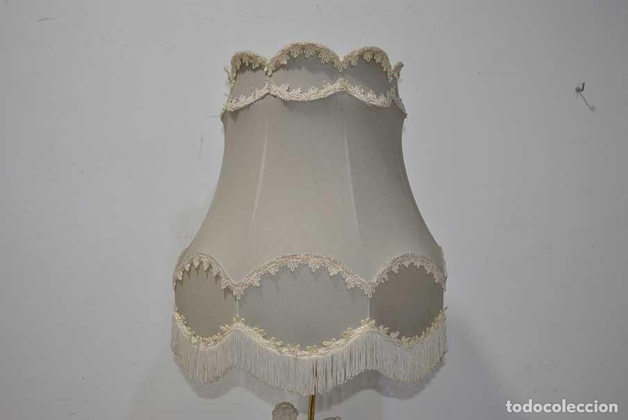 Antig&uuml;edades: L&Aacute;MPARA DE MESA PORCELANA BISCUIT - Foto 2