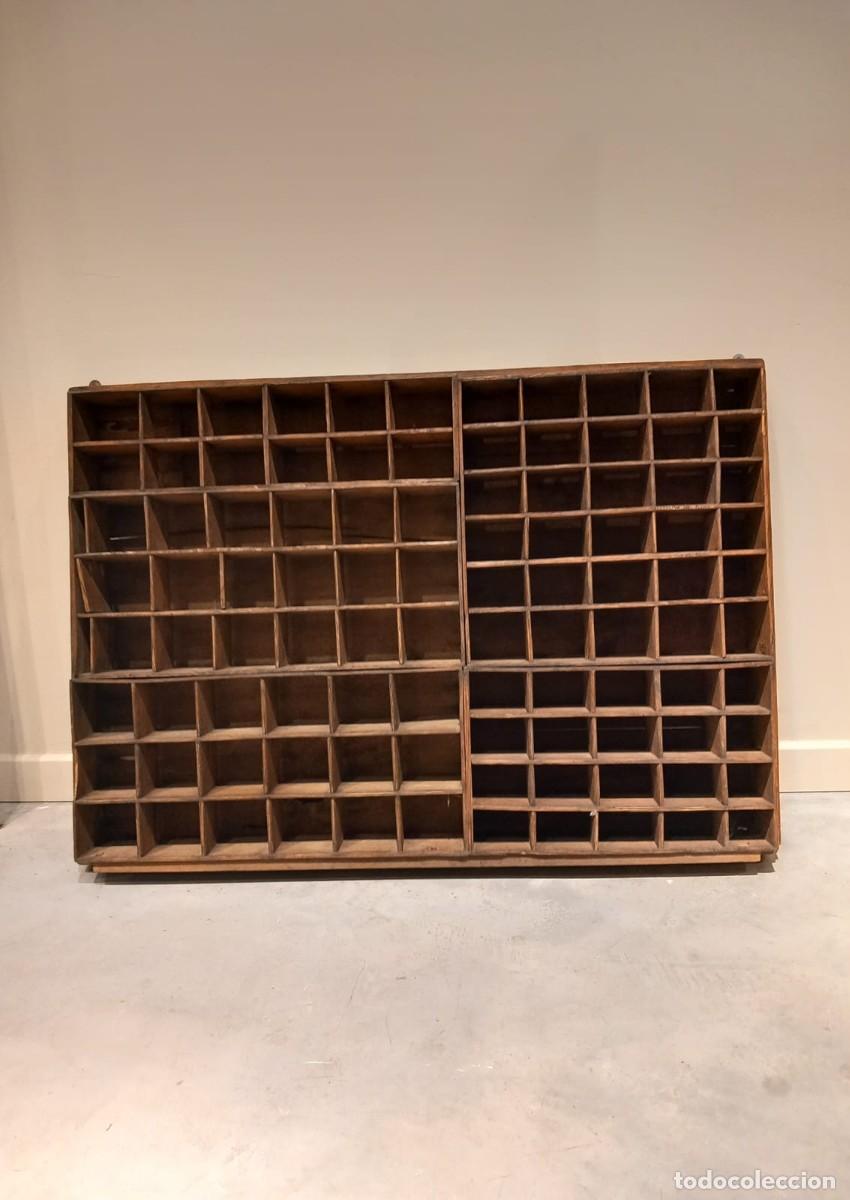 Antig&uuml;edades: Antiguo mueble con m&uacute;ltiples huecos - Foto 12